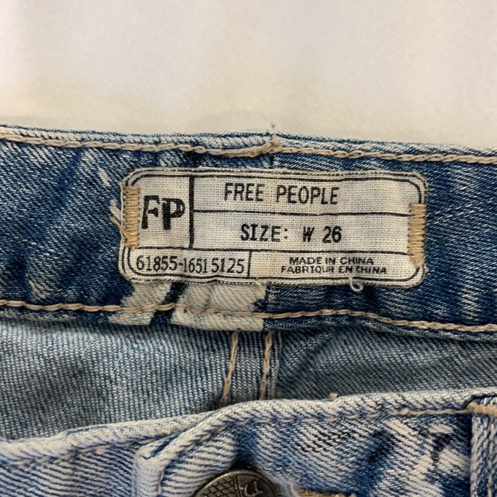 Free People Magnolia Print Light Wash Skinny Ankle Jeans, size 26 - Picture 10 of 16